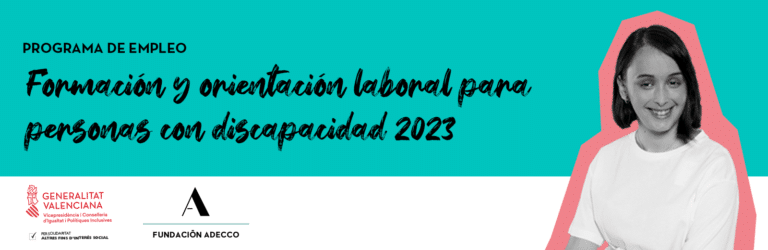 Chica joven con discapacidad sonriendo. Programa de formación y orientación laboral para personas con discapacidad.