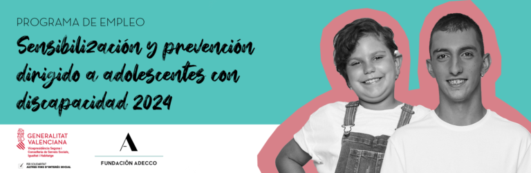 Jóvenes adolescentes, un chico y una chica, con discapacidad, sonríen.
