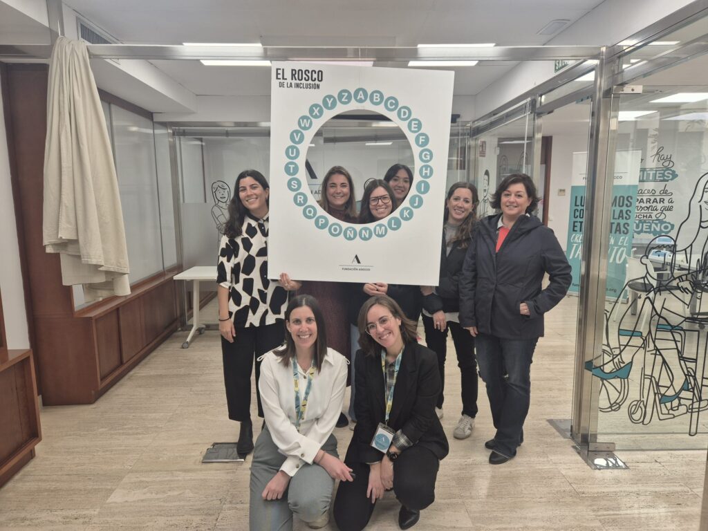 representantes de empresas participan en la iii feria de empleo de Fundación Adecco Baleares