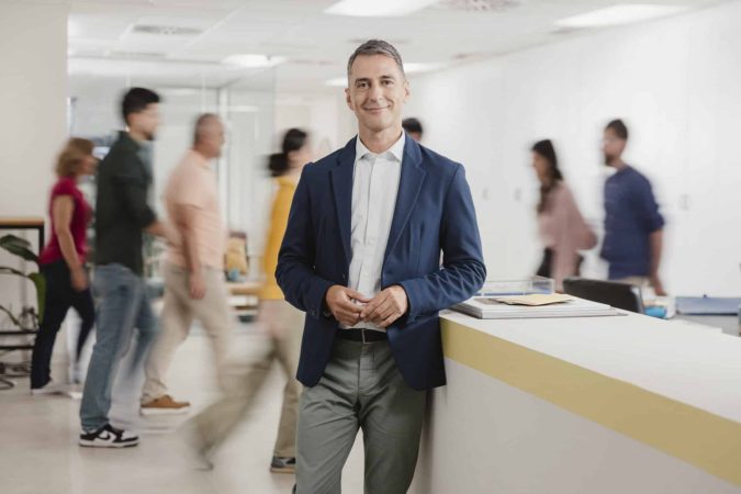 Javi Martín, embajador de Fundación Adecco, en una escena del vídeo por el Día Mundial de la Salud Mental 2026
